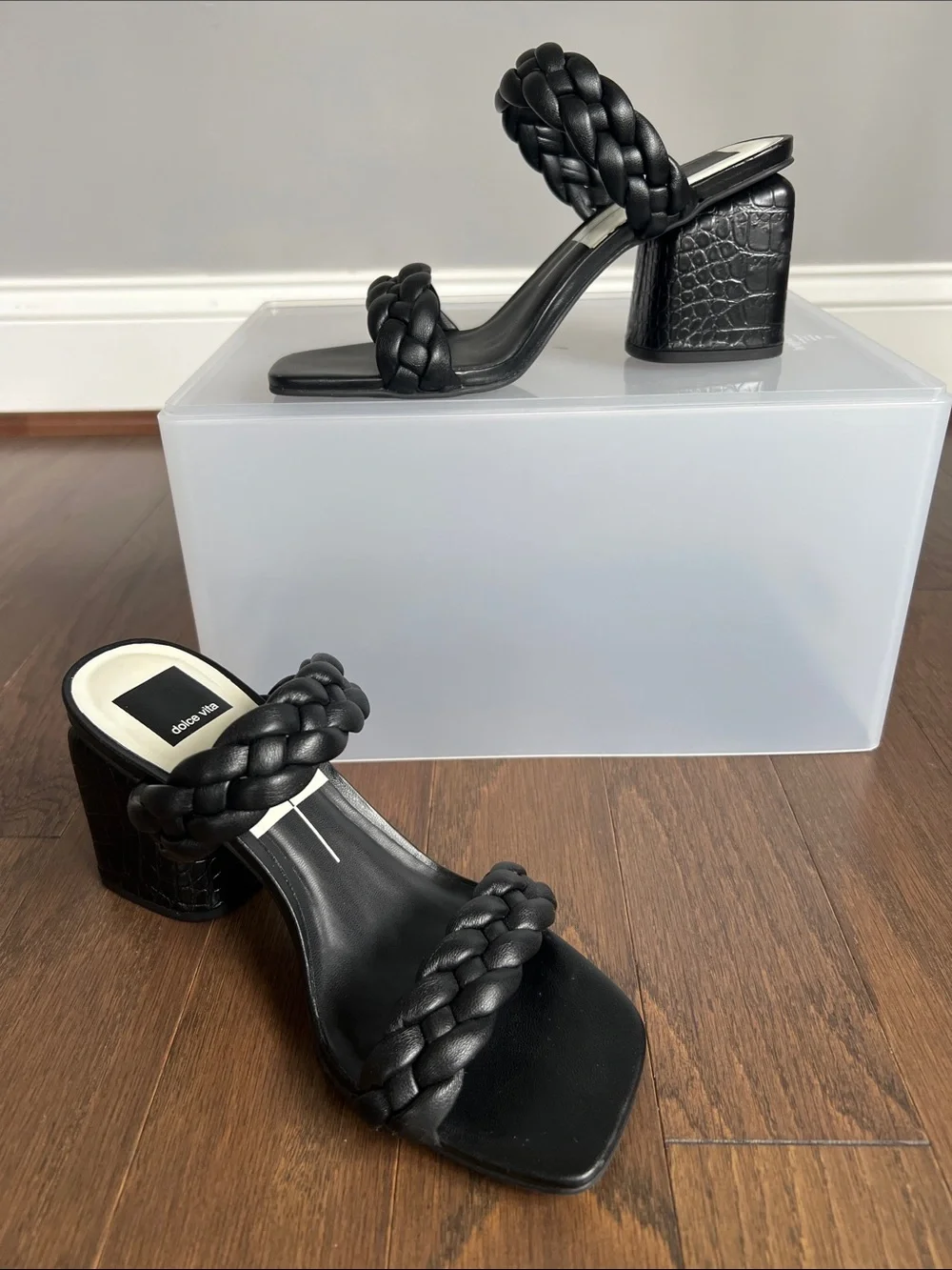 Dolce Vita these slip